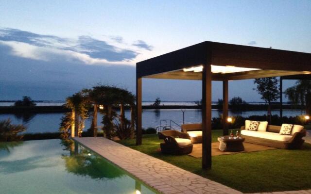 Beautiful Villa With Private Pool by Beahost