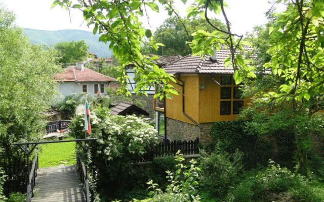 Countryside Houses Golets