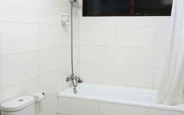 UROOMS Senopati