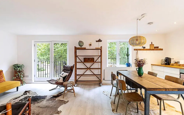 Tranquil 2 Bedroom Apartment in East London