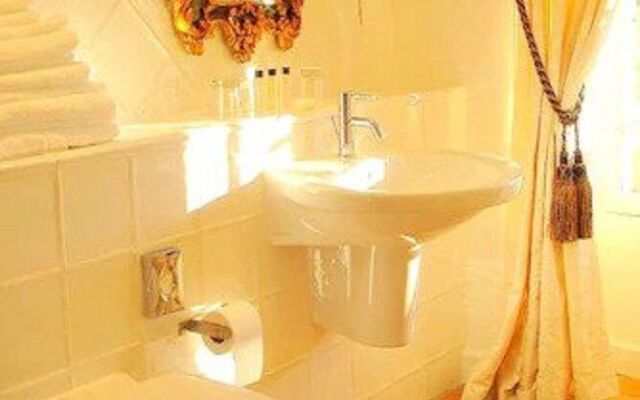 Chateau Le Mas De Montet