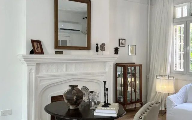 Shanghai Hills& Art Suite 17