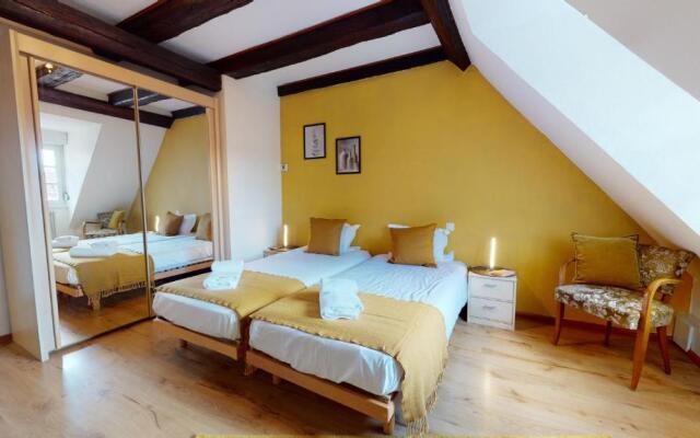 Aux Bijoux de Colmar - Le Saphir - 1 PARKING GRATUIT