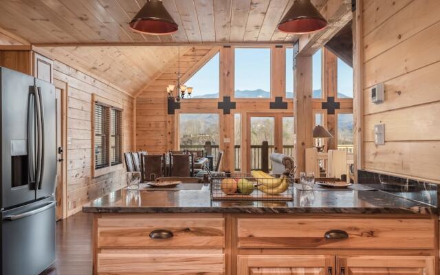 Smoky's Grand View 5 Bedroom Home