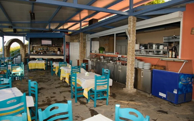Aithrio Hotel