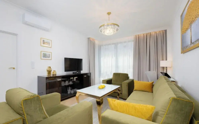 Grzybowska Elegant Apartment by Renters