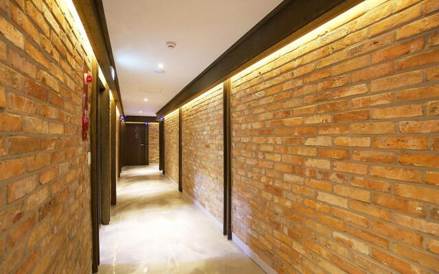 Cheonan Hotel 69