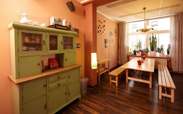 LaLeLu Hostel