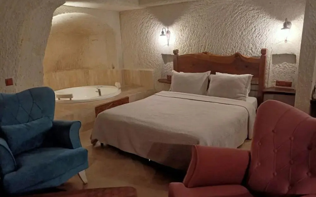 Apex Cave Hotel