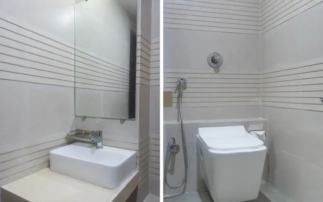 Capital O 29025 Hotel Seven Olive