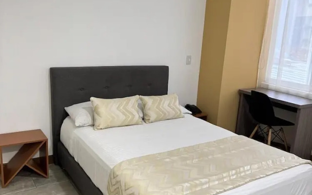 Hotel Rosales Suites