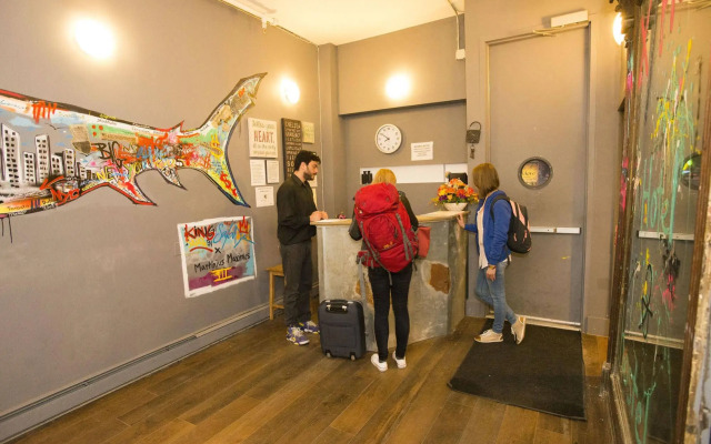 Explore Hotel & Hostel