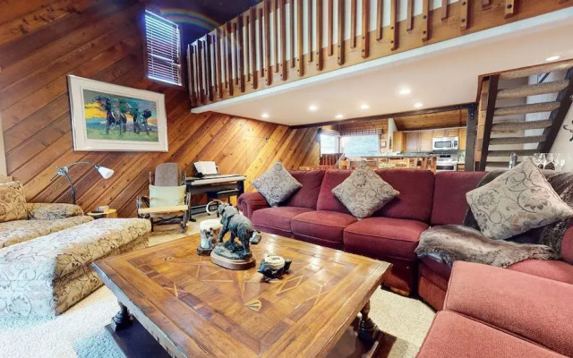 Snowcreek I #47 4 Bedroom Condo