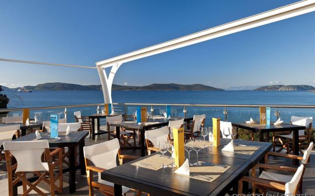 Hydra Beach Resort