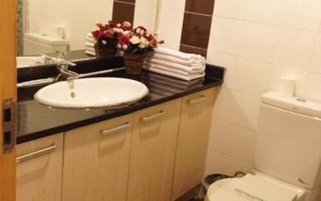 Yuelai Apartment Hotel