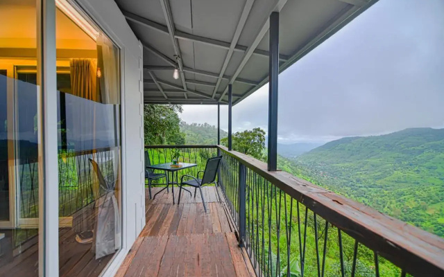 SaffronStays Verandah by the Valley