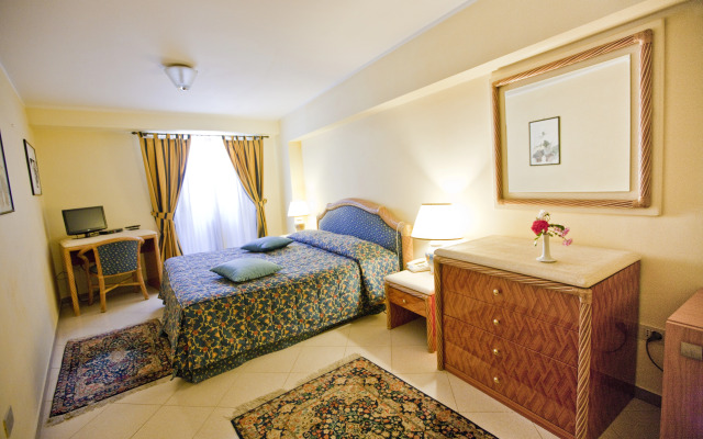 Hotel Elimo