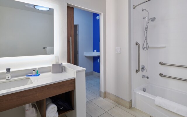 Holiday Inn Express Guesthouse