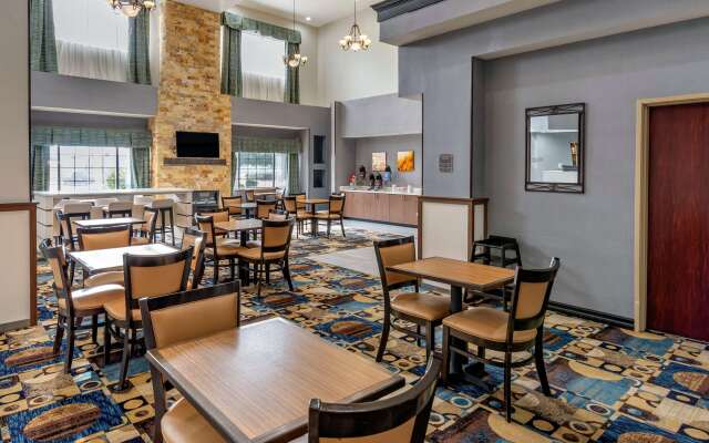 Comfort Suites