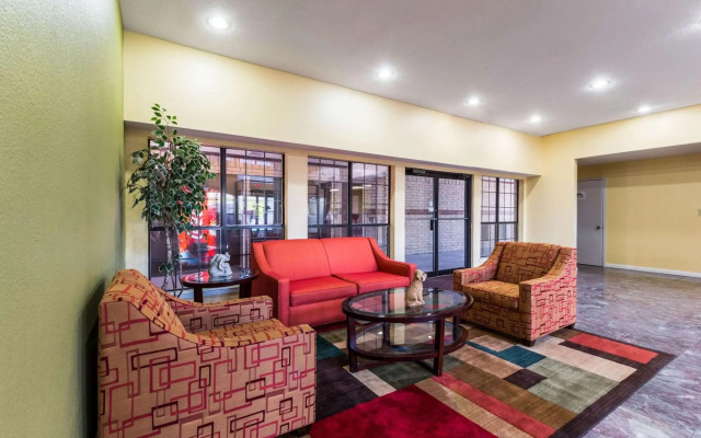 Quality Inn University near Downtown