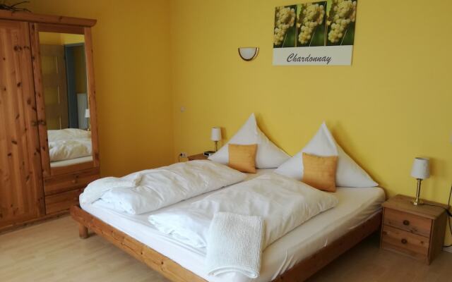 Gästezimmer  Weingut Peter