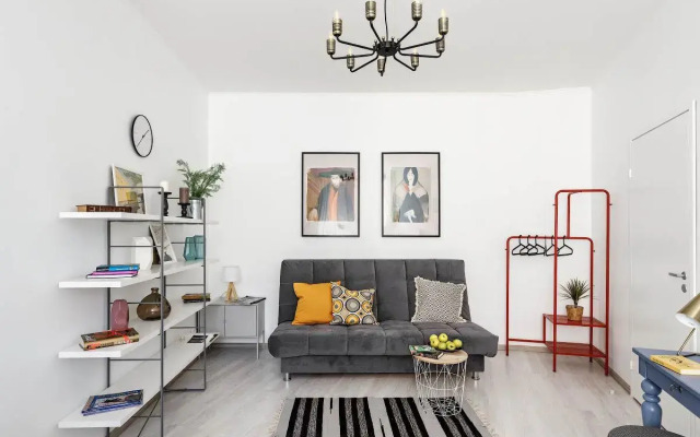 Город Рек на улице Большая Конюшенная 1