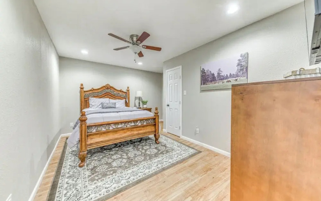 Alto Retreat w/ Wraparound Deck & Game Room!