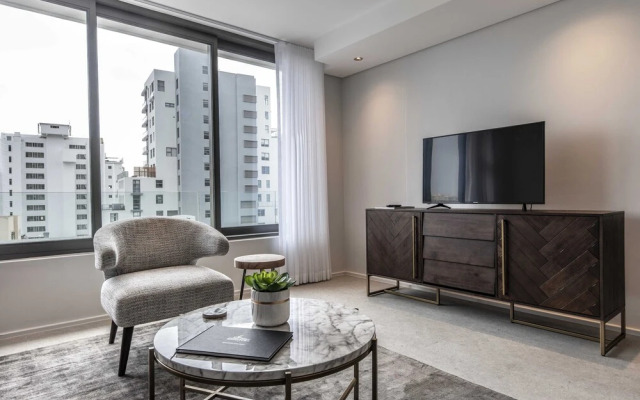 303 The Cosmopolitan Luxury at its best