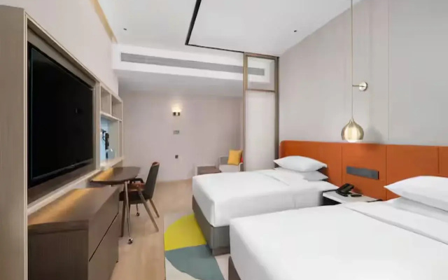 Home2 Suites by Hilton Longnan Railway Station