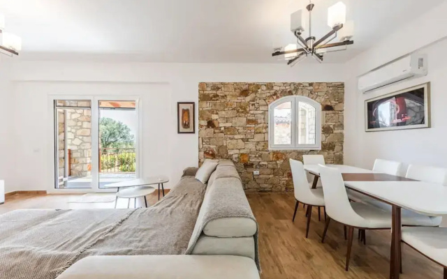 Siar The Large Villa
