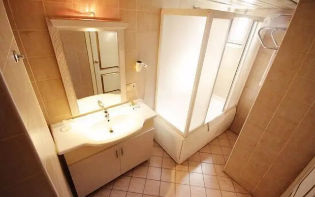 Ankara Jolly Hotel