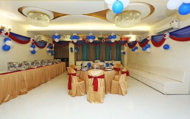 Hotel Sandal Wood