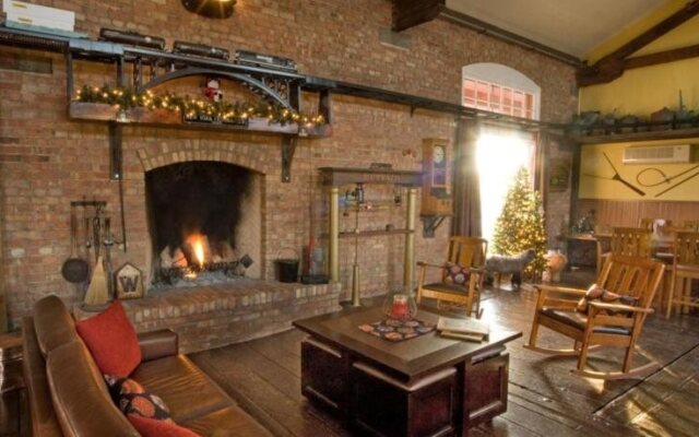 Riley's Railhouse Bed & Breakfast