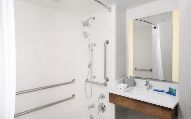 Holiday Inn Express & Suites College Park-University Area by IHG