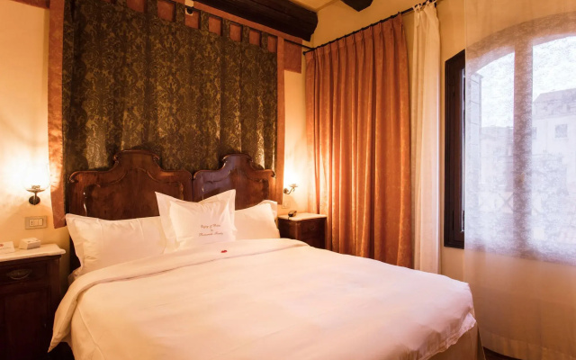 Hotel Flora