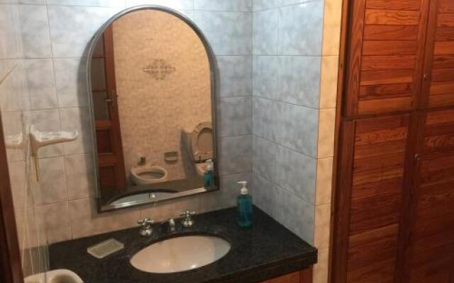 Habitaciones De Categoria En Casa Centrica De Montevideo