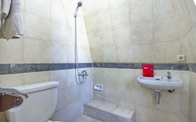 RedDoorz Plus near Parahyangan University