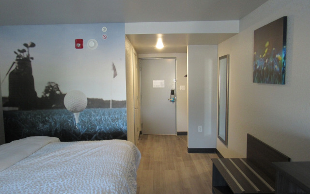 Clarion Pointe McDonough