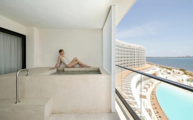 AVA Resort All Oceanfront - All Inclusive