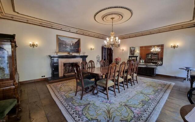 Palacete Salas 18A01