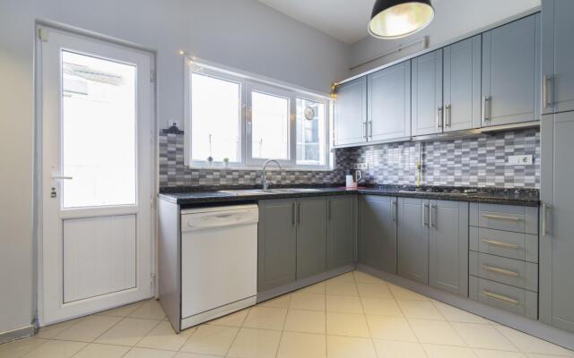 Amazing Flat near Osmanbey Metro Station