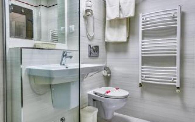Hotel Lacu Rosu
