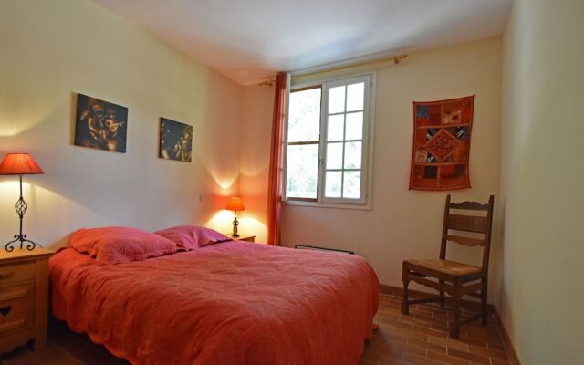 Modern Holiday Home in Languedoc-roussillon With Pool