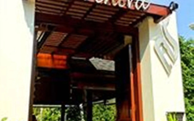 Surintra Boutique Resort