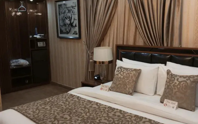 No. 1 Hotel