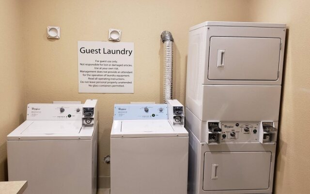 Holiday Inn Express & Suites Galveston West-Seawall