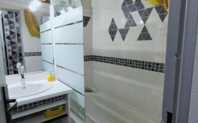 Superbe T2, à 100 mètres des pistes, piscine d'été