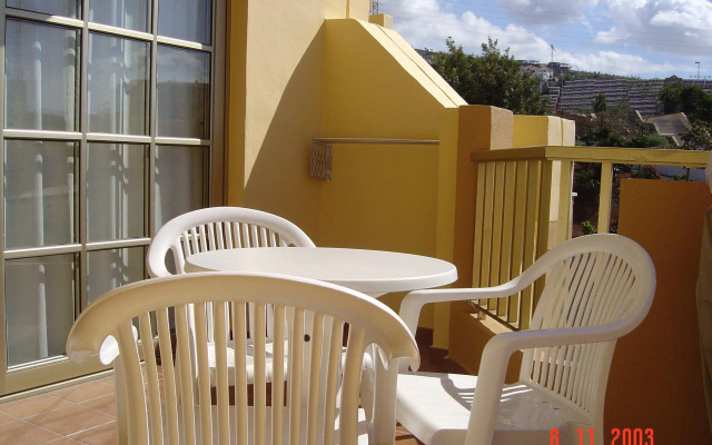 Playaolid Suites & Apartments