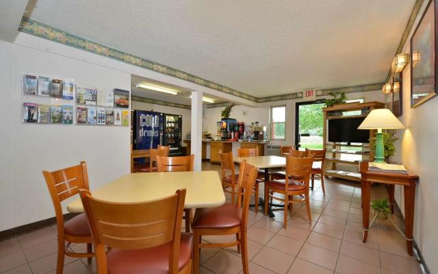 Americas Best Value Inn Decatur, IL