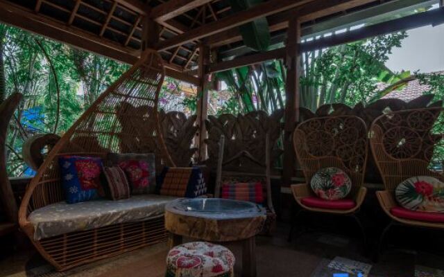 Hidden Garden Inn